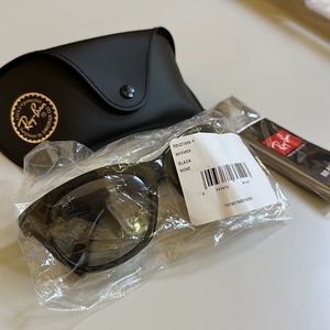 New with tags Ray-Ban made in Italy 56mm women’s black sunglasses with case